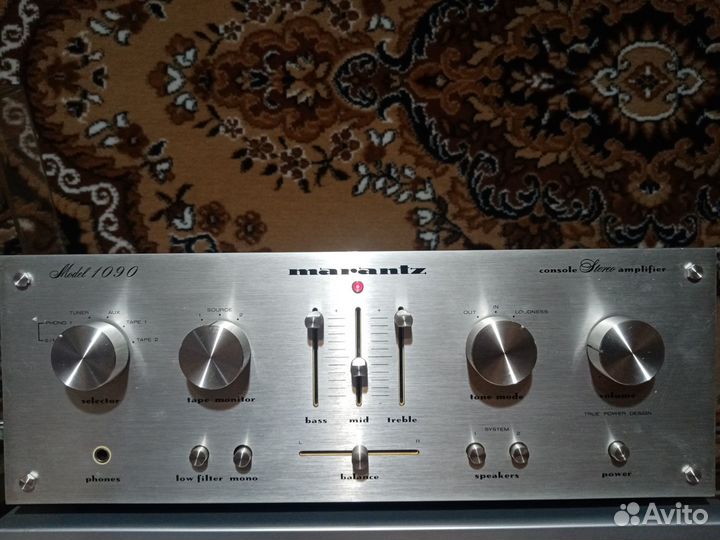 Усилитель Marantz Model 1090