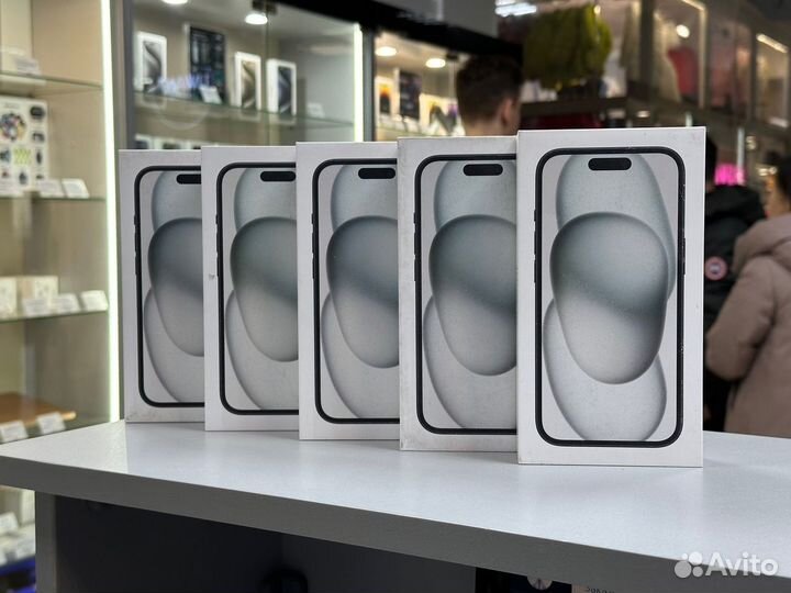 iPhone 15, 256 ГБ