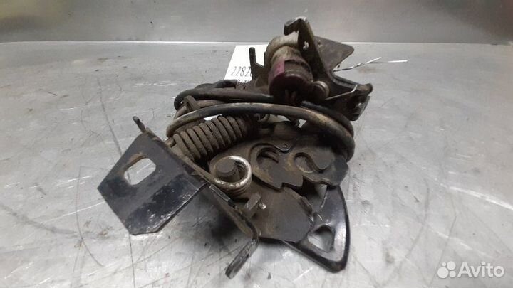 Замок капота Volkswagen Passat B5 1996-2000