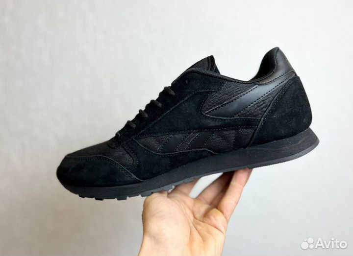 Кроссовки Reebok удобные