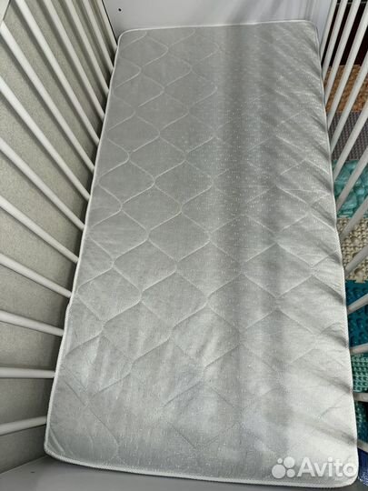 Детская кровать с матрасом