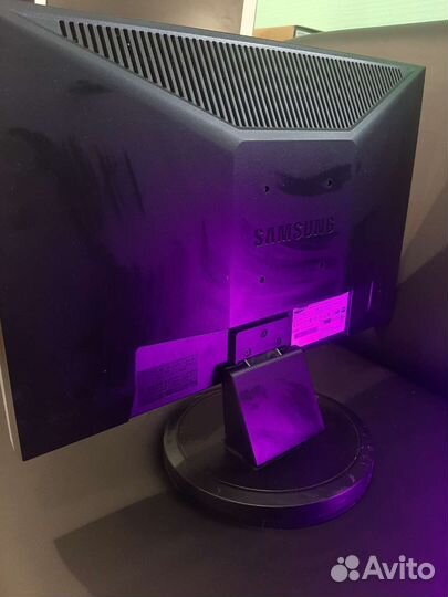 Монитор Samsung SyncMaster 2023NW