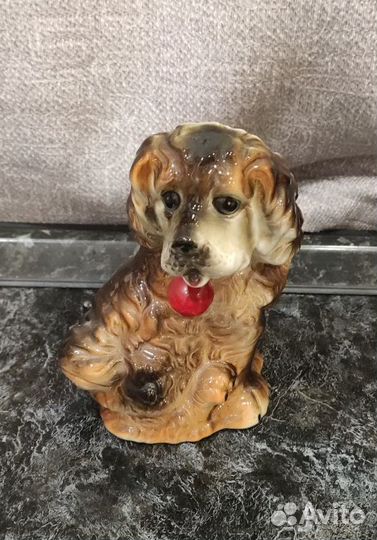 Фарфоровая статуэтка-подставка Собака