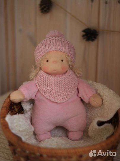 Кукла в пришивном комбинезоне