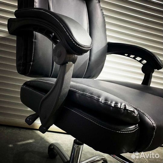 Офисное кресло + подножка