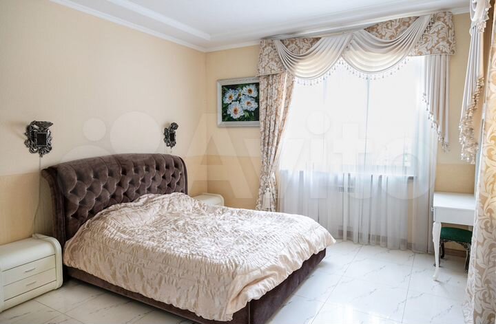 Дом 272,6 м² на участке 3,8 сот.