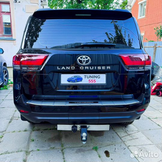 Фаркоп под квадрат Toyota Land Cruiser 300 LX 600