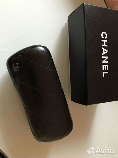 Очки солнцезащитные брендовые c чехлом