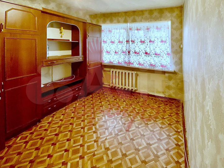 Комната 10,9 м² в 6-к., 1/5 эт.