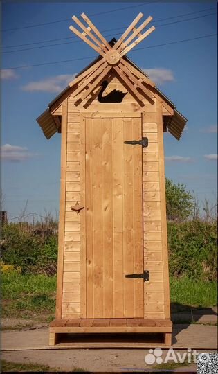 Дачный туалет деревянный