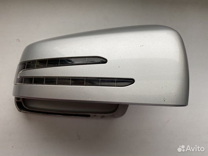 Корпус правого зеркала W204, W212