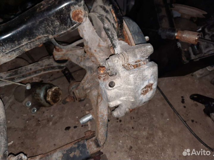 Суппорта митсубтси галант9 2008г