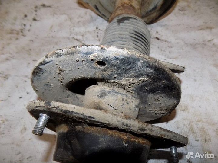 Амортизатор передний правый Impreza (G12) 2007-201