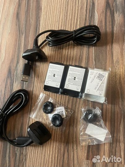 Крышка,зарядка,стики для джойстика X Box 360