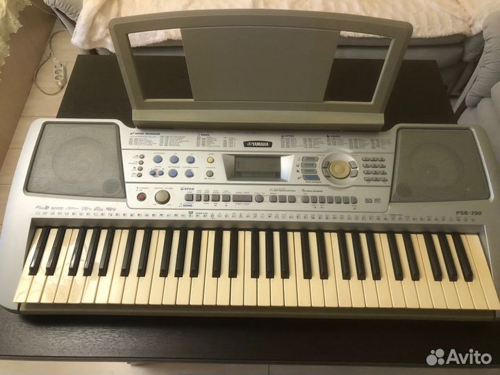 Продается синтезатор