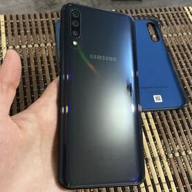 Samsung Galaxy A50, 4/64 ГБ