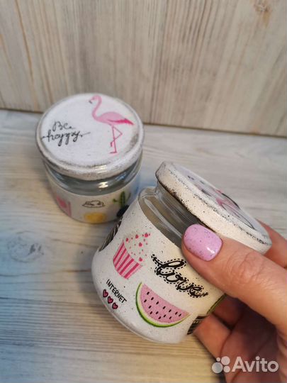 Небольшие баночки для сыпучих продуктов, специй