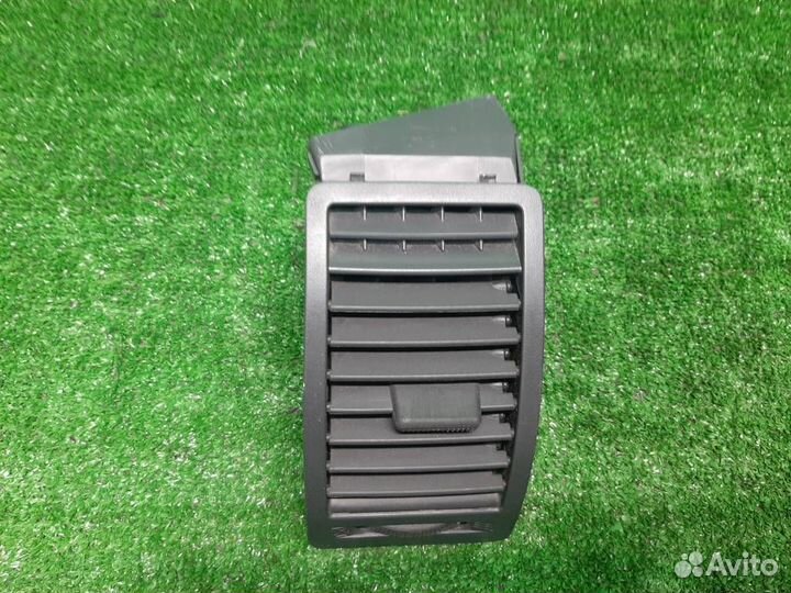 Дефлектор торпедо правый Suzuki Ignis 2006