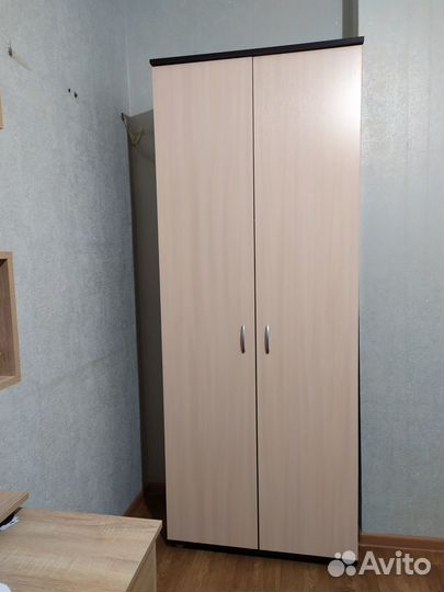 Шкаф распашной