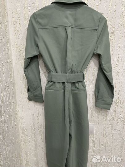 Комбинезон женский нарядный 44