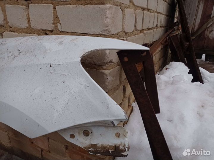 Volkswagen polo капот