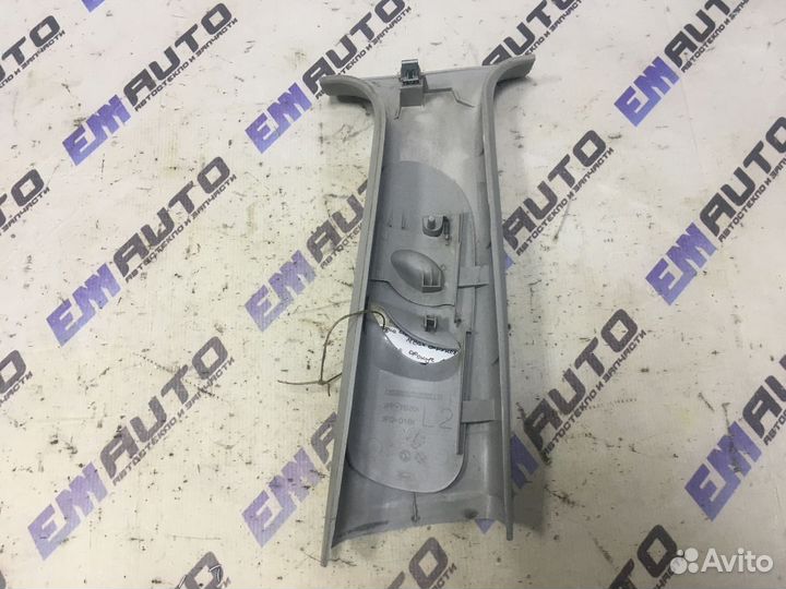 Накладка средней стойки левая верхняя Форд Фокус 1