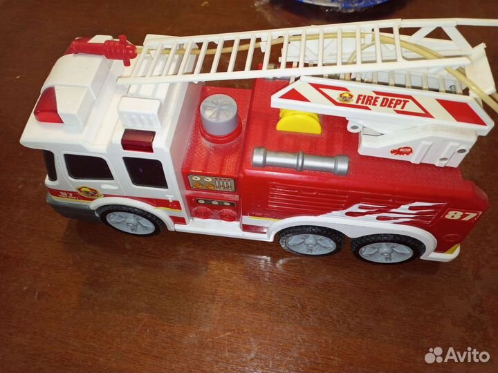 Игрушка пожарная машина