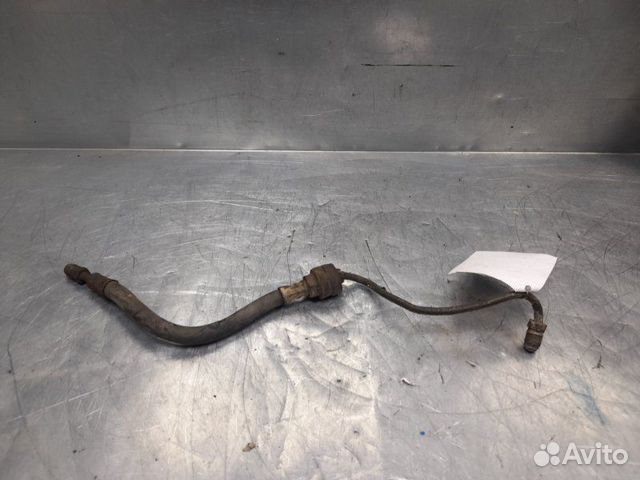 Трубка цилиндра сцепления Volkswagen Passat B3