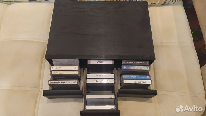 Бокс для кассет Hama