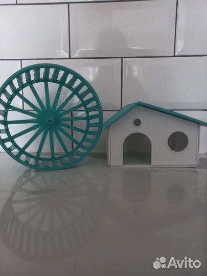 Колесо и домик для питомца