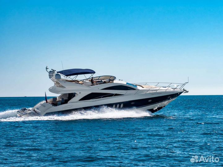 Премиум яхта в аренду с гидроциклом