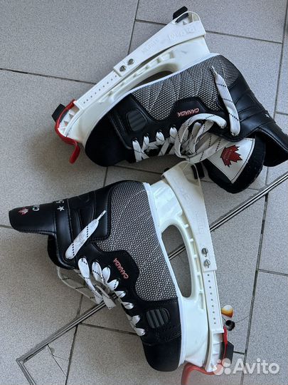 Коньки хоккейные