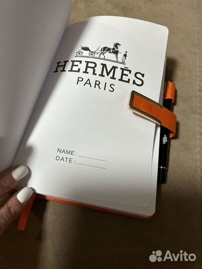 Ежедневник Hermes с ручкой