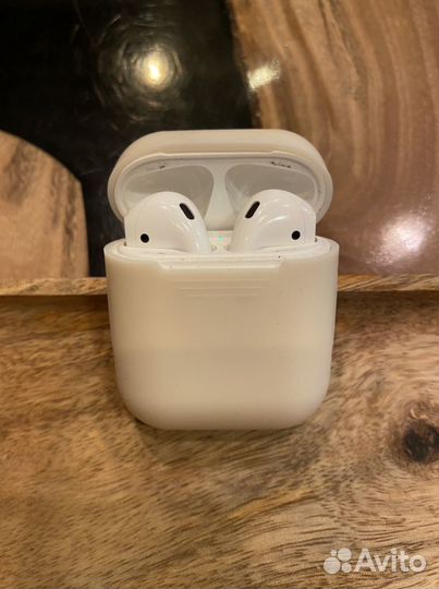 Airpods 1 оригинал бу полный комплект apple