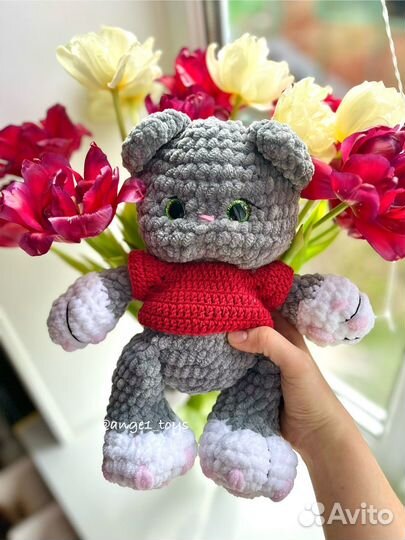 Вязаный котик плюшевый ручная работа
