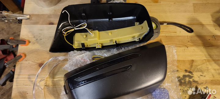 Поворотники на боковые зеркала для LADA Niva 4x4