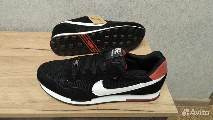 Кроссовки Nike Venture Runner