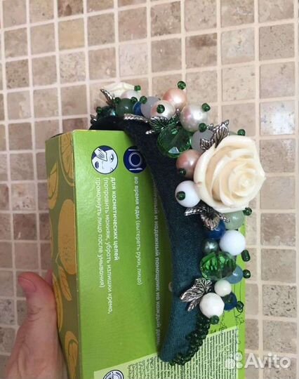 Ободок для волос со стразами