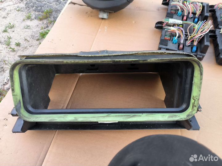 Renault Trafic 2 воздухозаборник отопителя