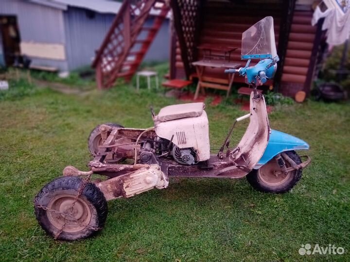Мотороллер Вятка мг150