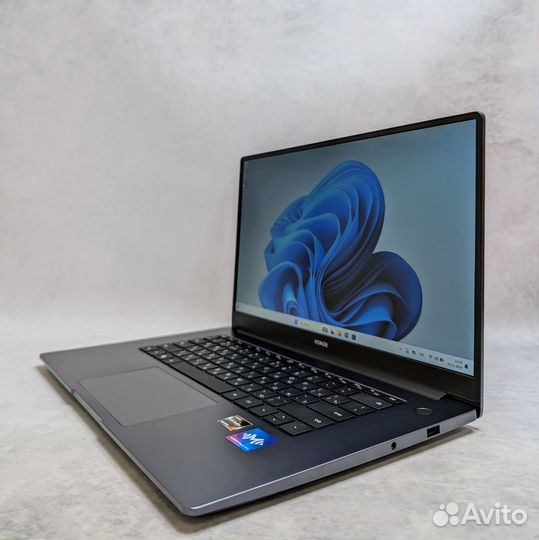 Honor Magicbook 15 R5-5500U\8\512