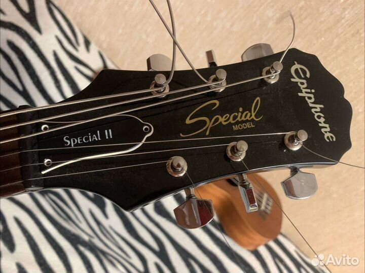 Электрогитара Epiphone Les Paul Special II