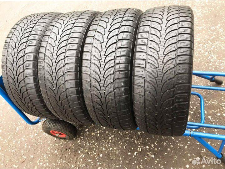 Bridgestone Blizzak LM-80 235/55 R18