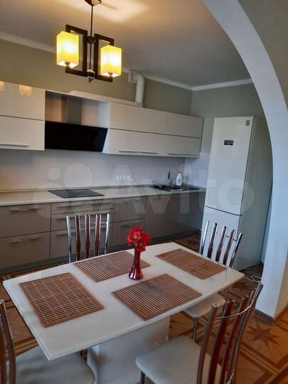 3-к. квартира, 120 м², 6/12 эт.