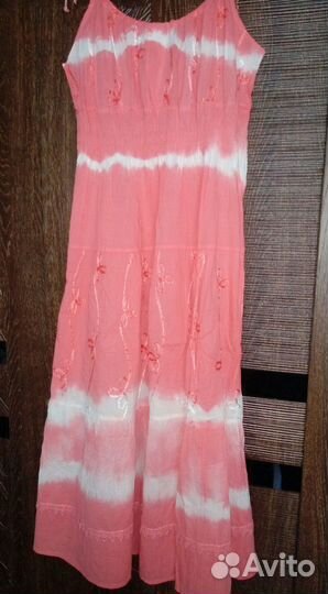 Женские платья 48 размер в хор состоянии
