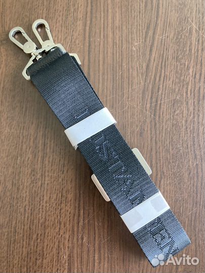 Наплечный ремень с карабинами