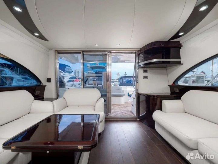 Морские прогулки яхта