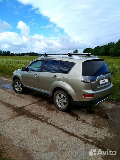 Mitsubishi Outlander 2.4 МТ, 2008, 270 000 км