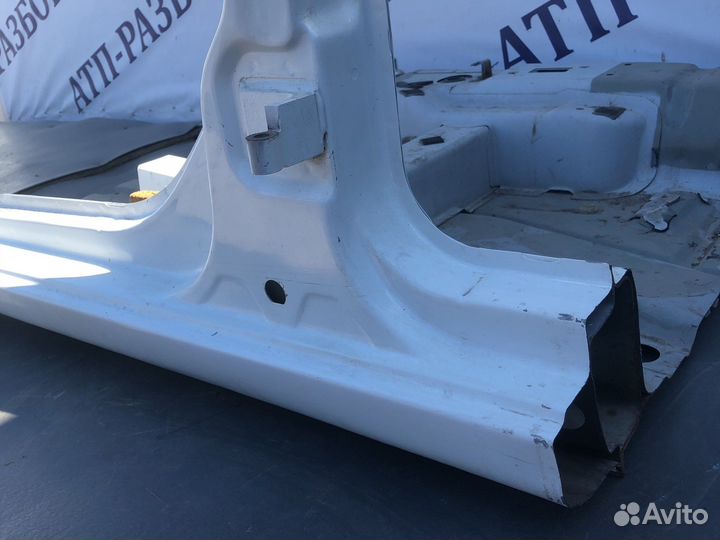 Левая стойка granta