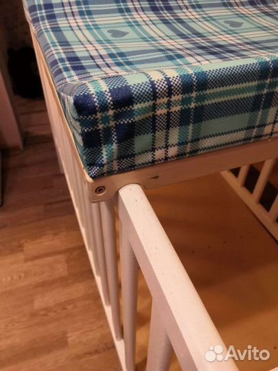 Пеленальная доска на кроватку